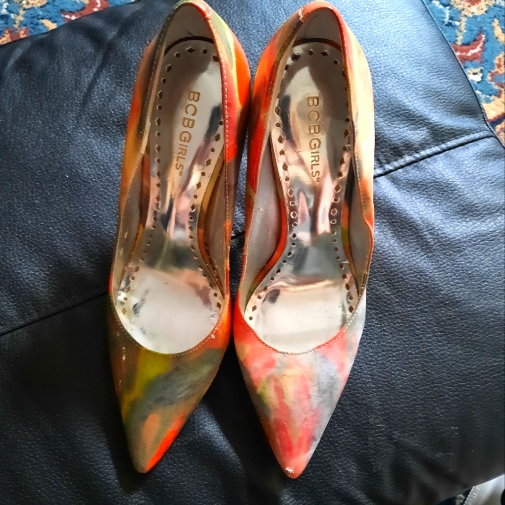 BCBG SHOES, LITTLE USED, SIZE 8.5, $25